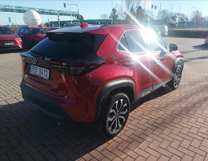 Toyota Yaris Cross 4