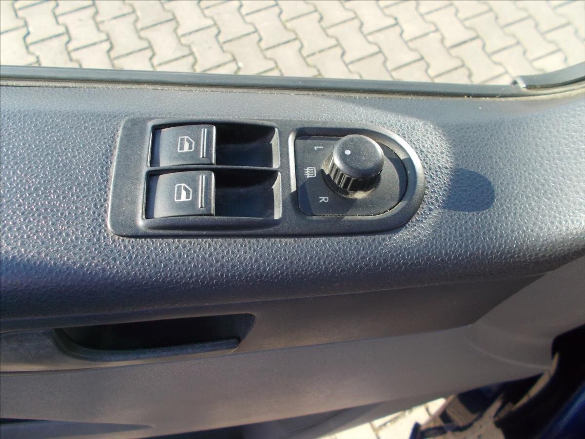 Volkswagen Transporter Kombi 1,9 l 75 kw