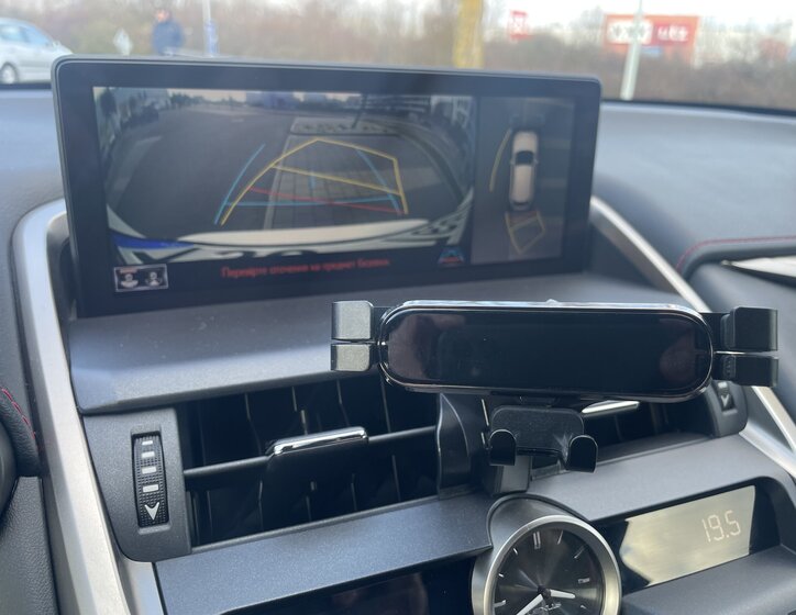 Lexus NX 300h CUV / Crossover 2,5 l 145 kw