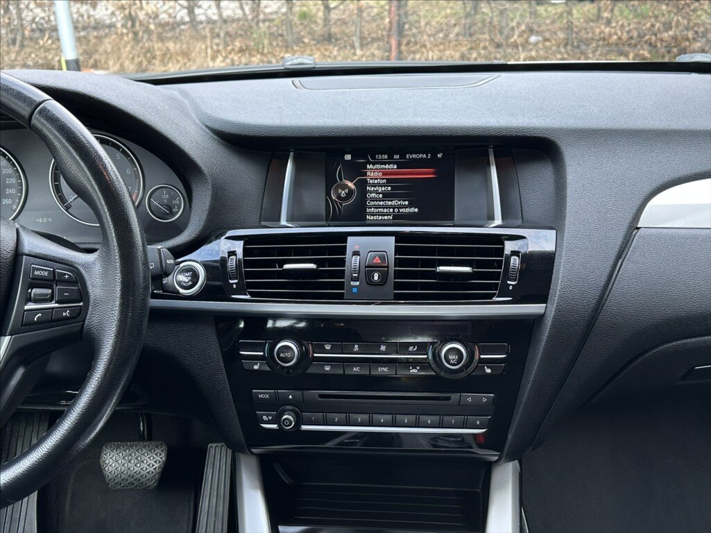 BMW X3 SUV / Terénní 2,0 l 180 kw