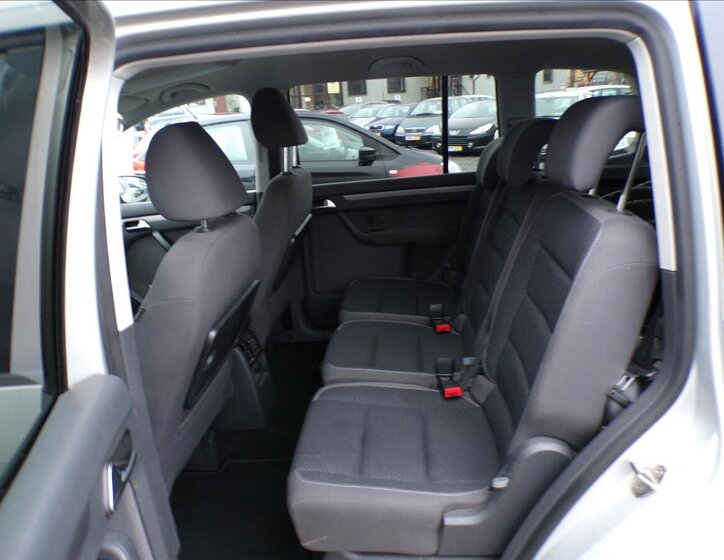 Volkswagen Touran Kombi 2,0 l 103 kw