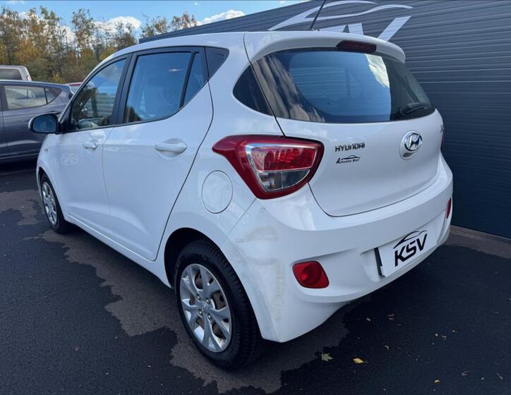 Hyundai i10 9