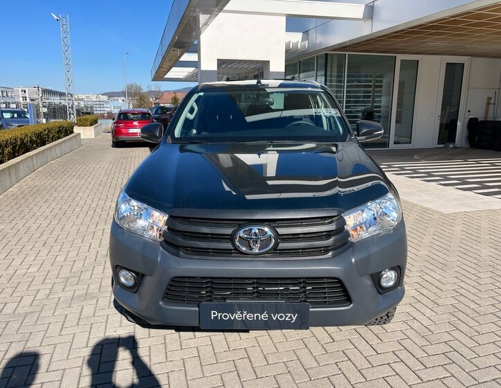 Toyota Hilux Pick-up 2,4 l 110 kw