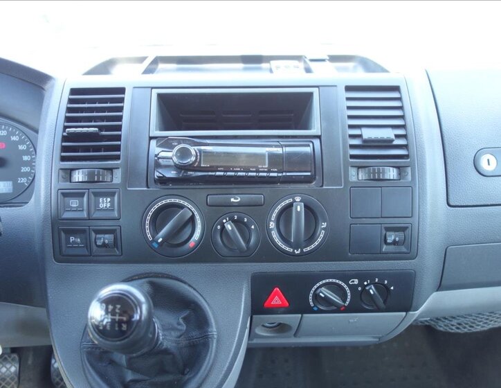 Volkswagen Transporter Kombi 2,5 l 96 kw