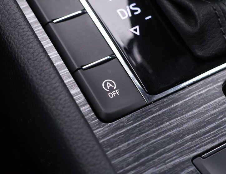 Škoda Superb Liftback 1,5 l 110 kw