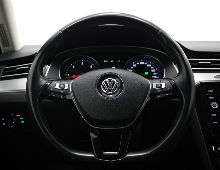 Volkswagen Passat Kombi 2,0 l 110 kw