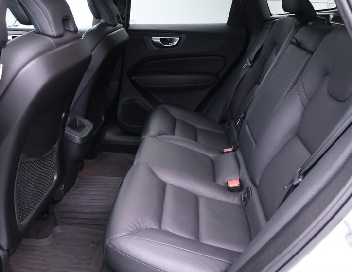 Volvo XC60 SUV / Terénní 2,0 l 173 kw