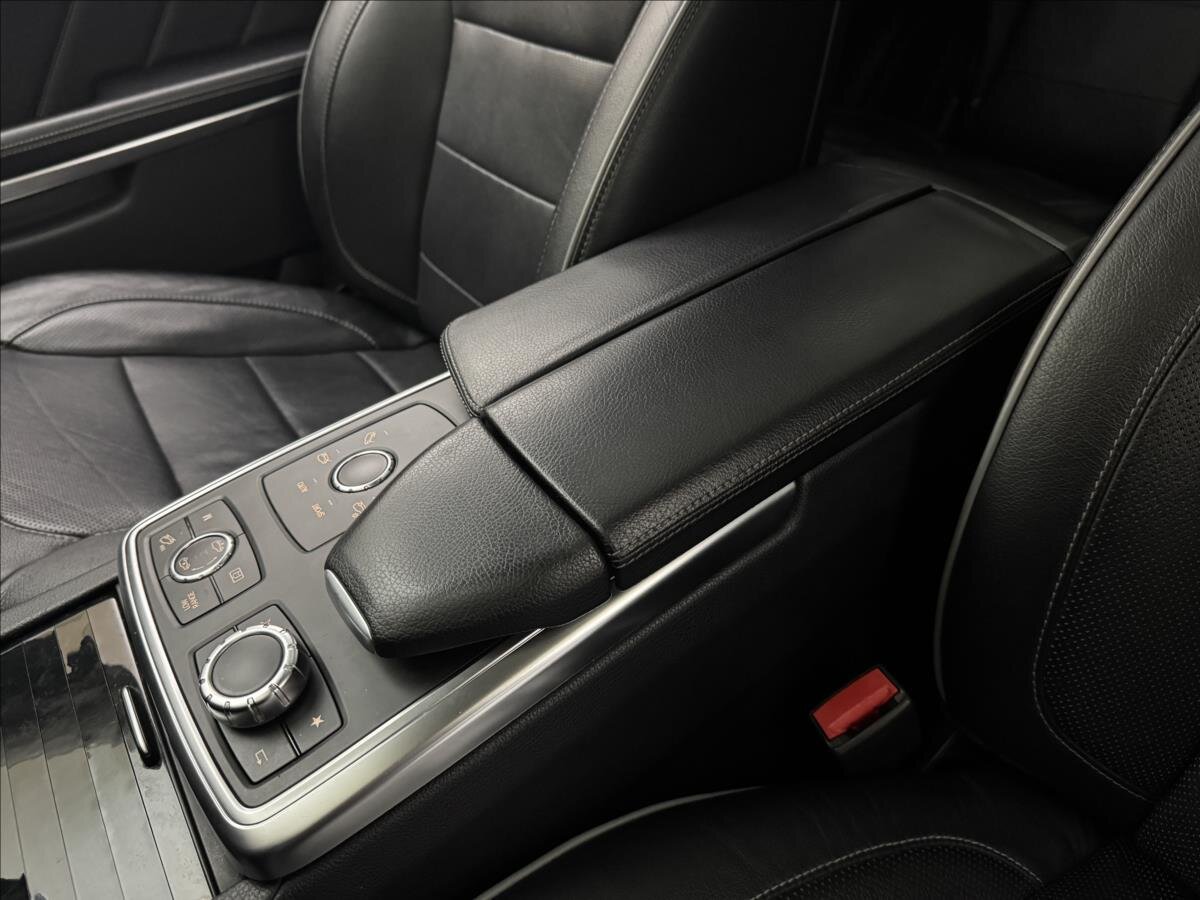 Mercedes-Benz GL SUV 3,0 l 190 kw