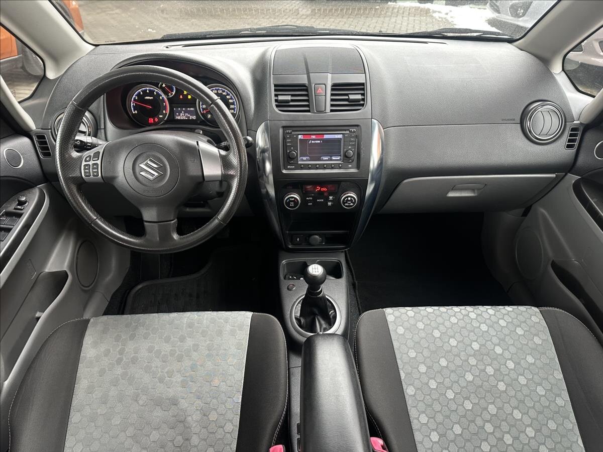 Suzuki SX4 Hatchback 1,6 l 88 kw