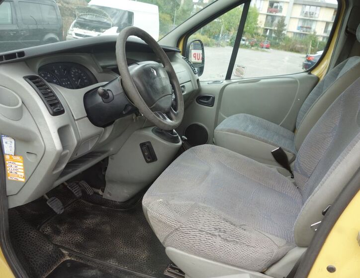 Renault Trafic 14
