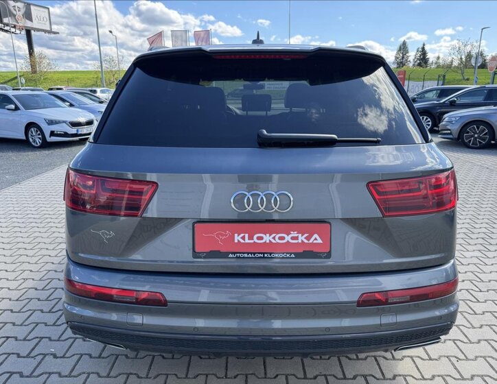 Audi Q7 5