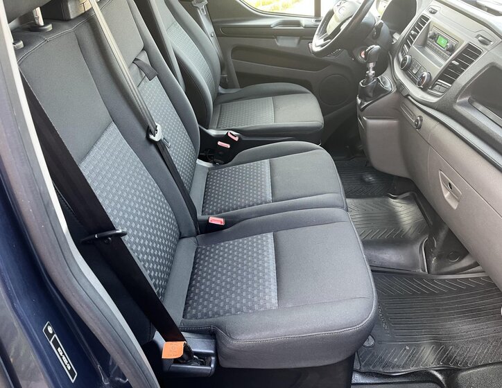 Ford Transit Custom 13