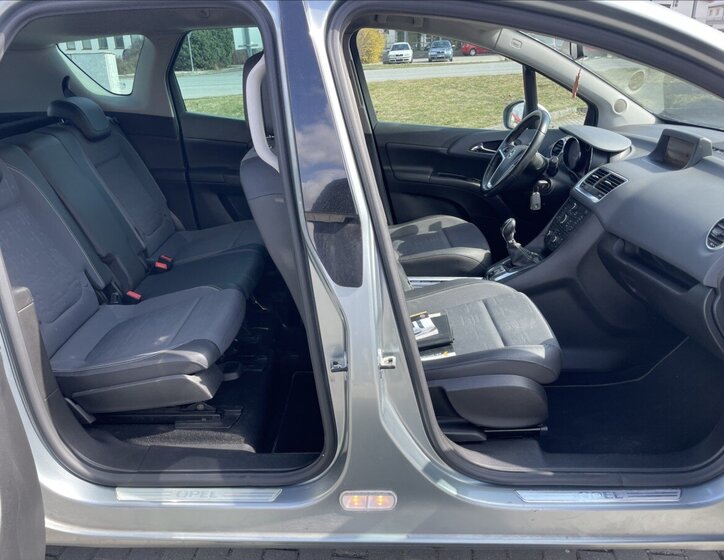 Opel Meriva MPV 1,4 l 88 kw