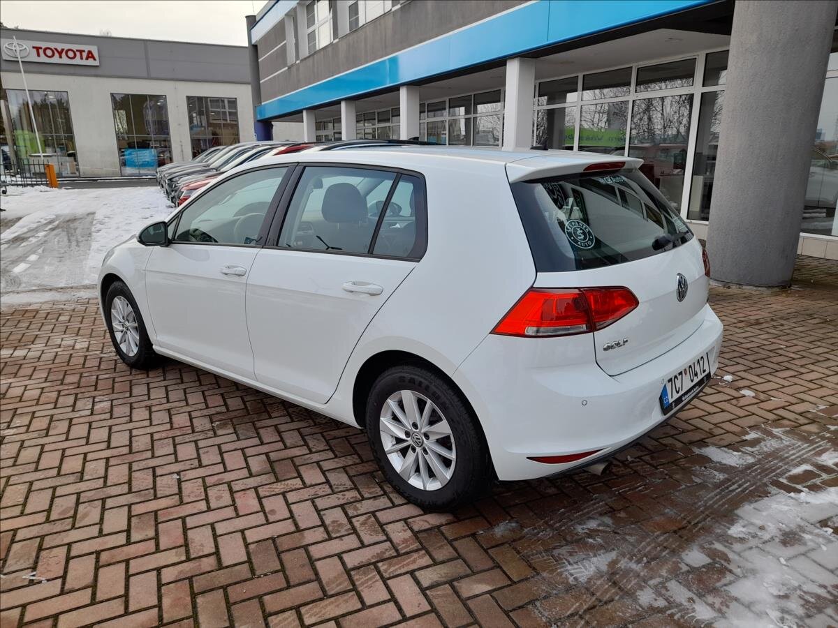 Volkswagen Golf Hatchback 1,2 l 81 kw