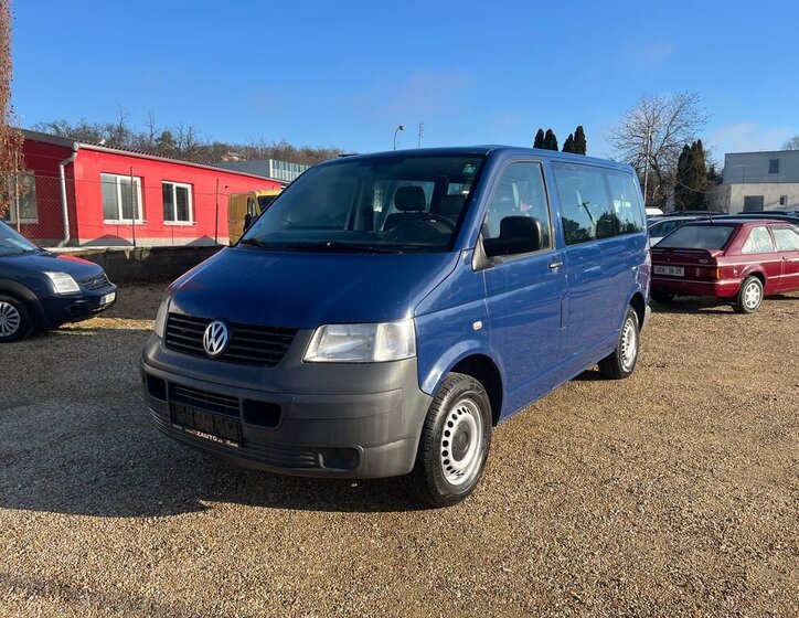 Volkswagen Caravelle 1