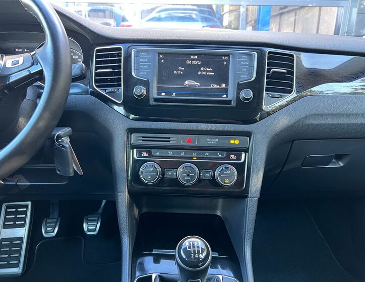 Volkswagen Golf Sportsvan 11