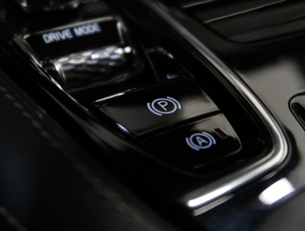 Volvo S90 Sedan / Limuzína 2,0 l 235 kw