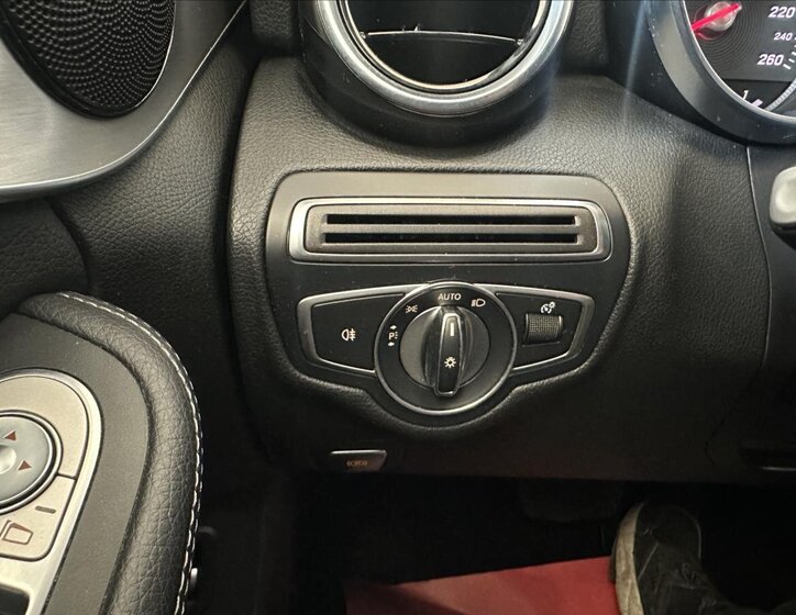 Mercedes-Benz Třídy C Kombi 2,1 l 125 kw