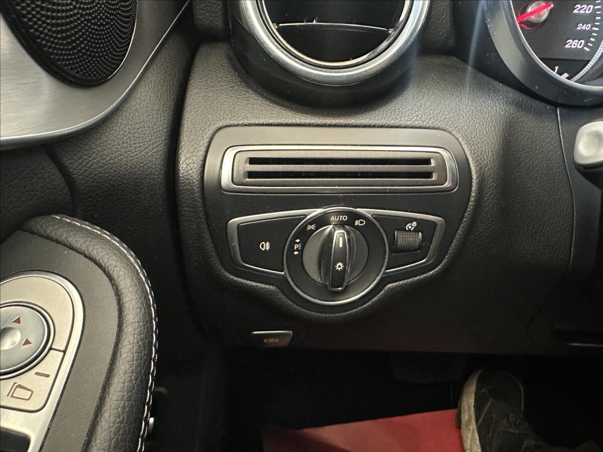 Mercedes-Benz Třídy C Kombi 2,1 l 125 kw
