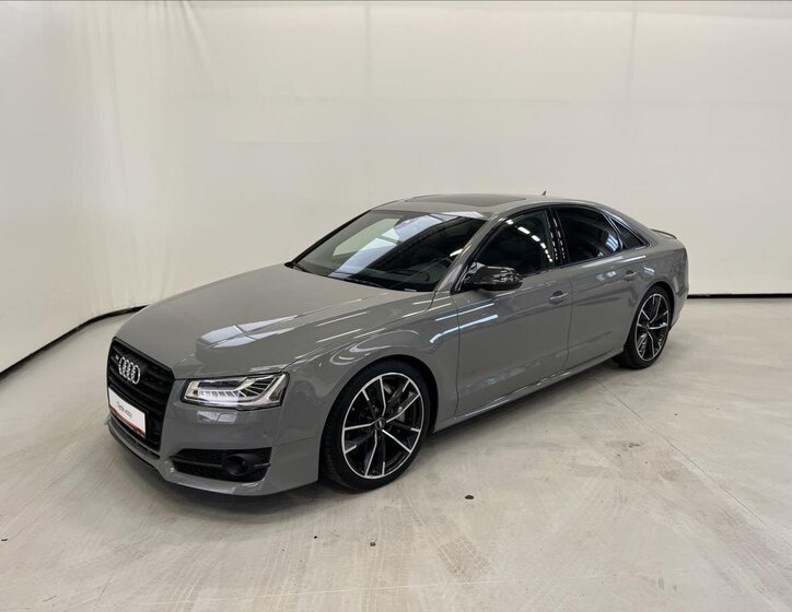 Audi S8 Sedan / Limuzína 4,0 l 445 kw