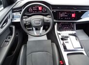Audi Q8 7