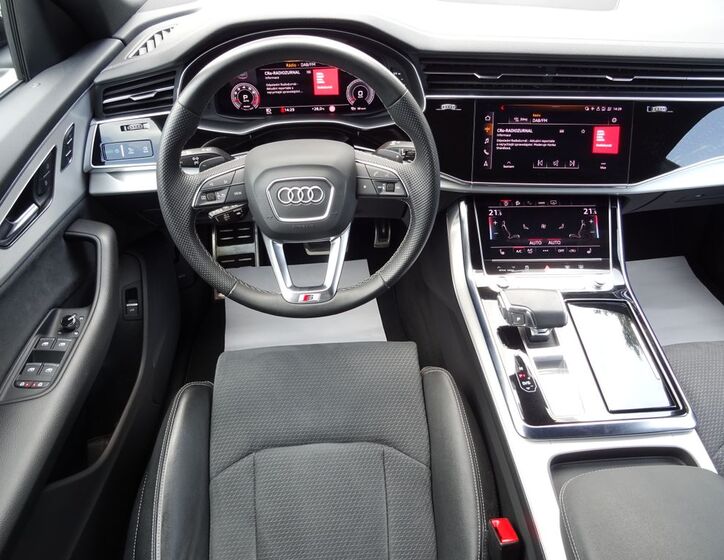 Audi Q8 7