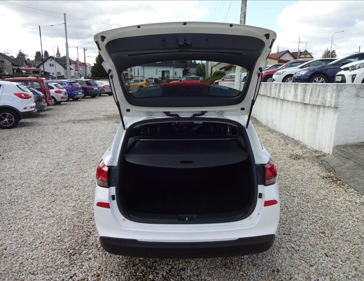 Hyundai i30 Kombi 1,6 l 85 kw