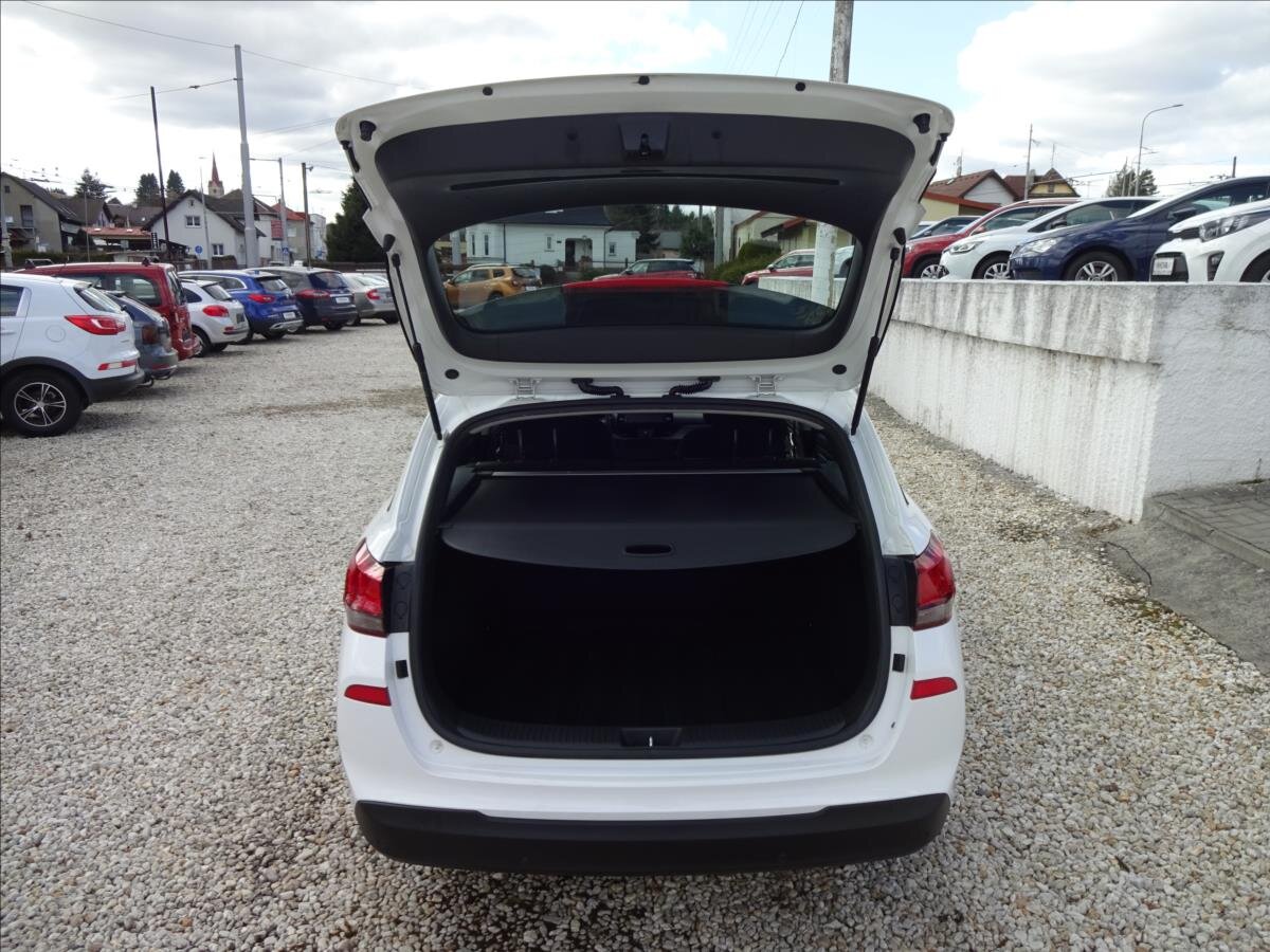 Hyundai i30 Kombi 1,6 l 85 kw