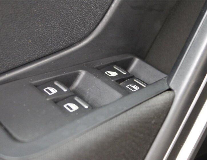 Volkswagen Beetle Kabriolet 1,2 l 77 kw