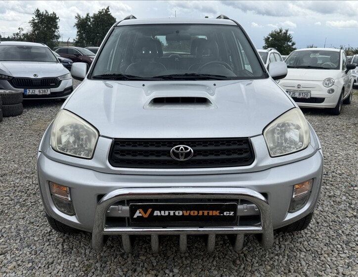 Toyota RAV4 2