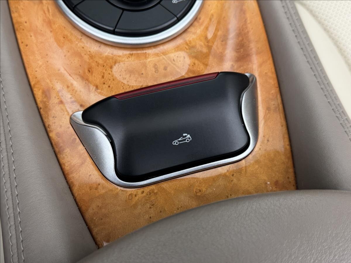 Mercedes-Benz SL Kabriolet 5,0 l 225 kw