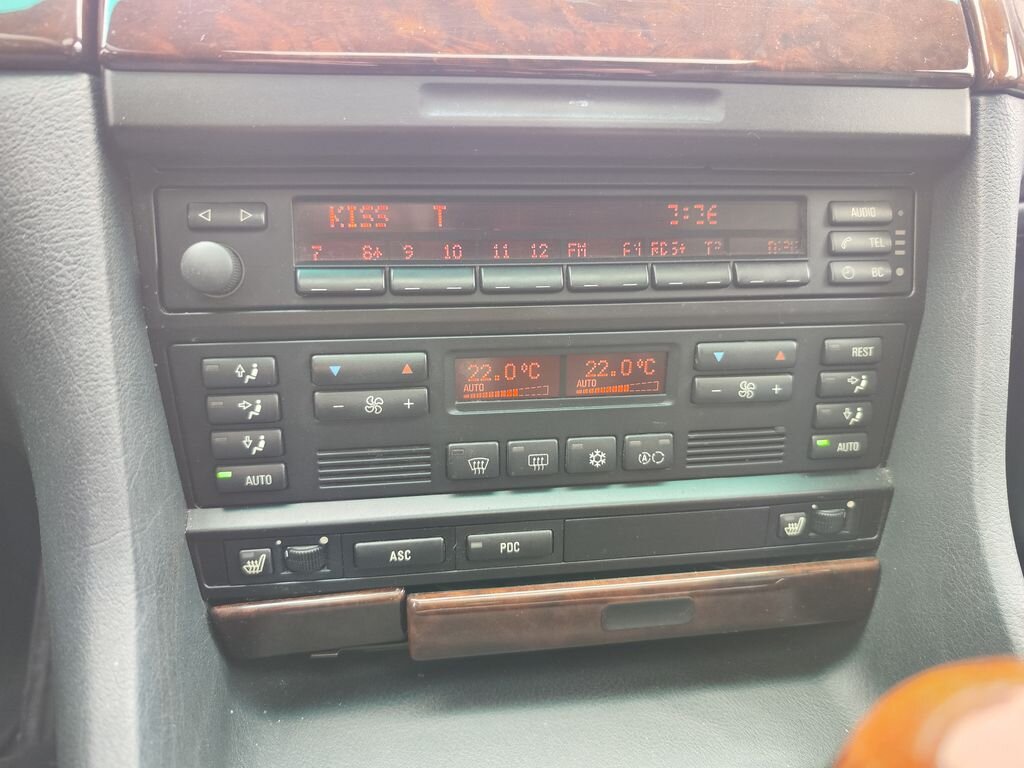 BMW Řada 7 Sedan / Limuzína 2,8 l 142 kw