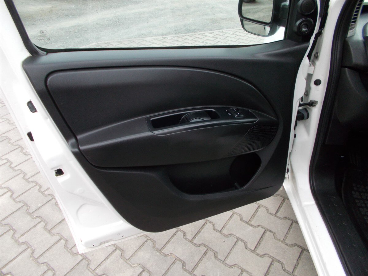 Opel Combo Skříň 1,6 l 77 kw