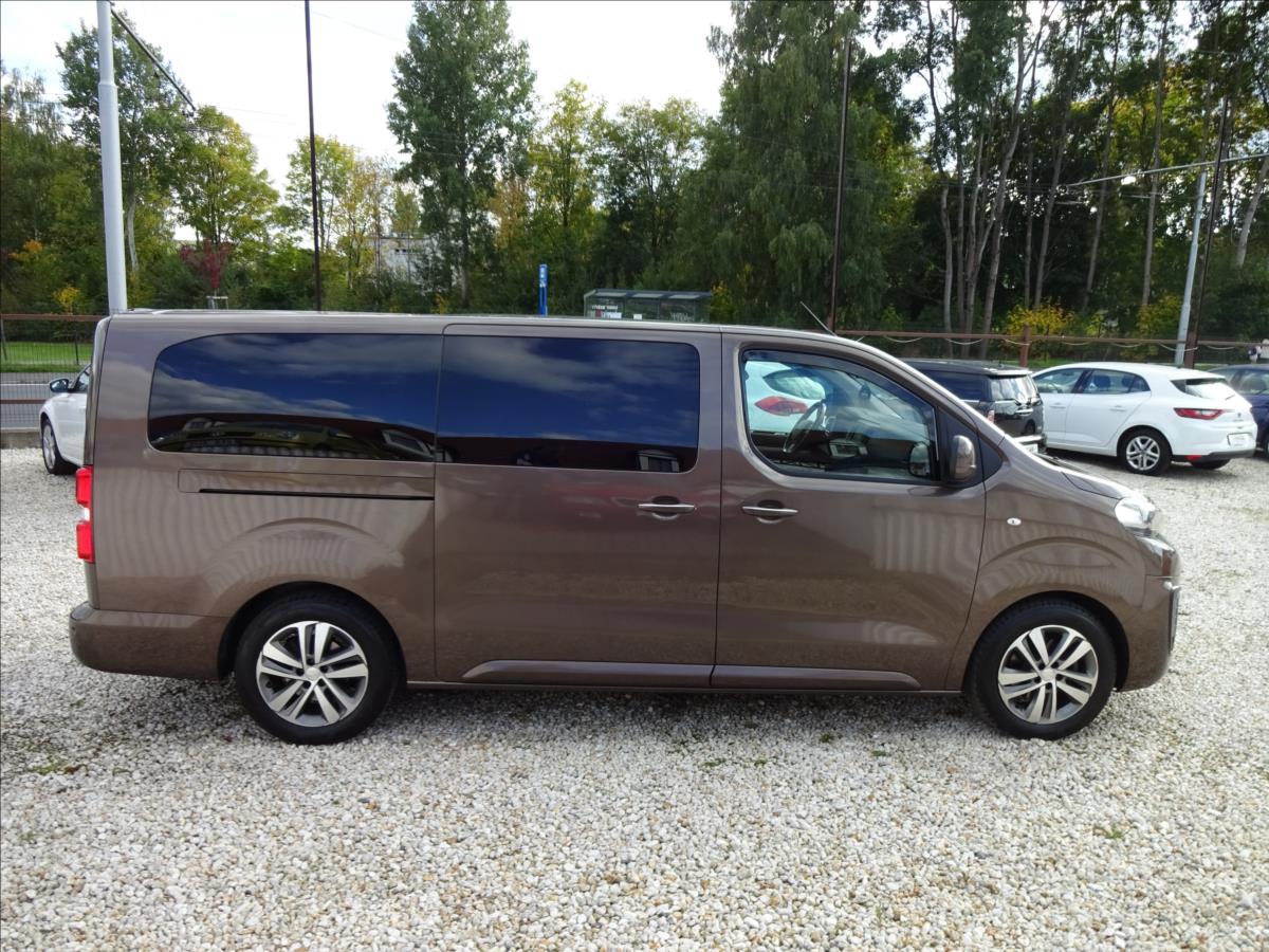 Peugeot Traveller
