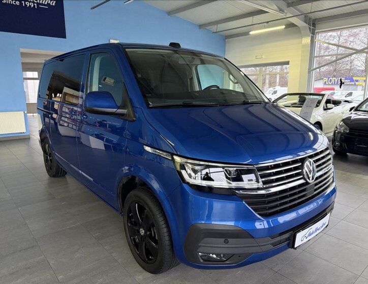 Volkswagen Caravelle 1