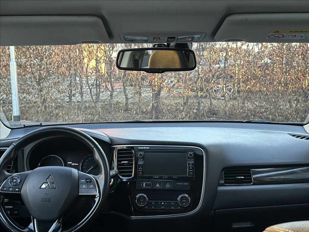 Mitsubishi Outlander SUV / Terénní 2,3 l 110 kw