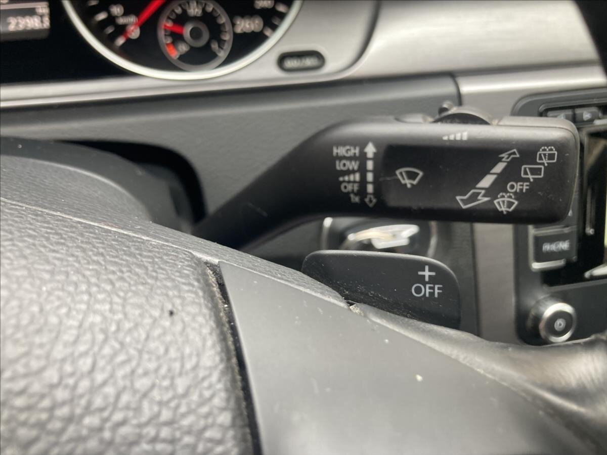 Volkswagen Passat Kombi 2,0 l 103 kw