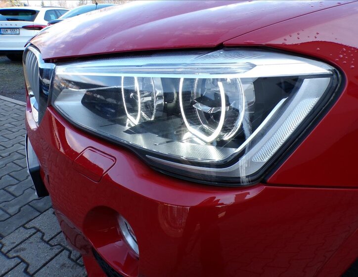 BMW X4 Sedan / Limuzína 3,0 l 190 kw