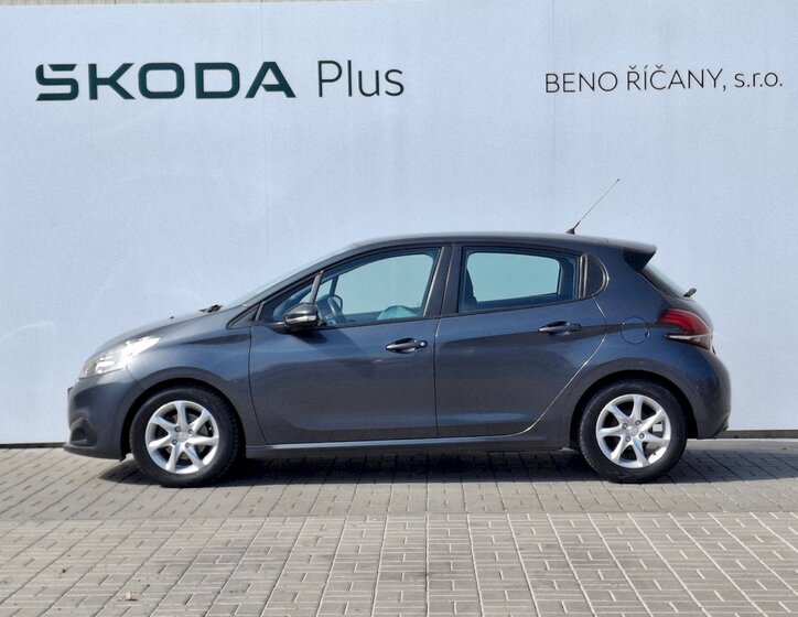 Peugeot 208 Hatchback 1,2 l 60 kw