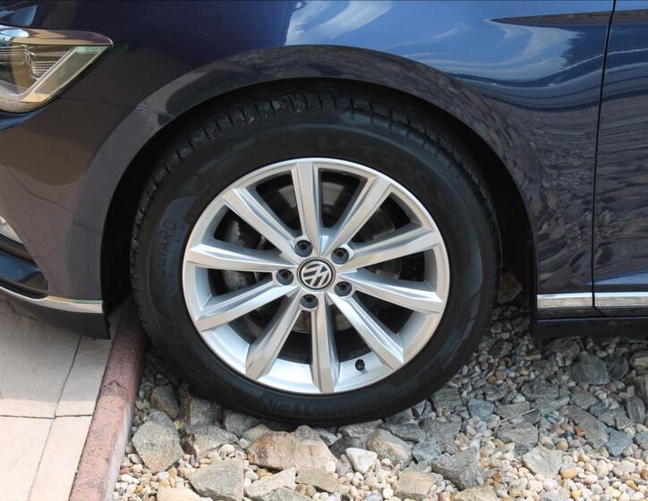 Volkswagen Passat 35
