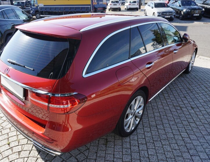 Mercedes-Benz Třídy E 5