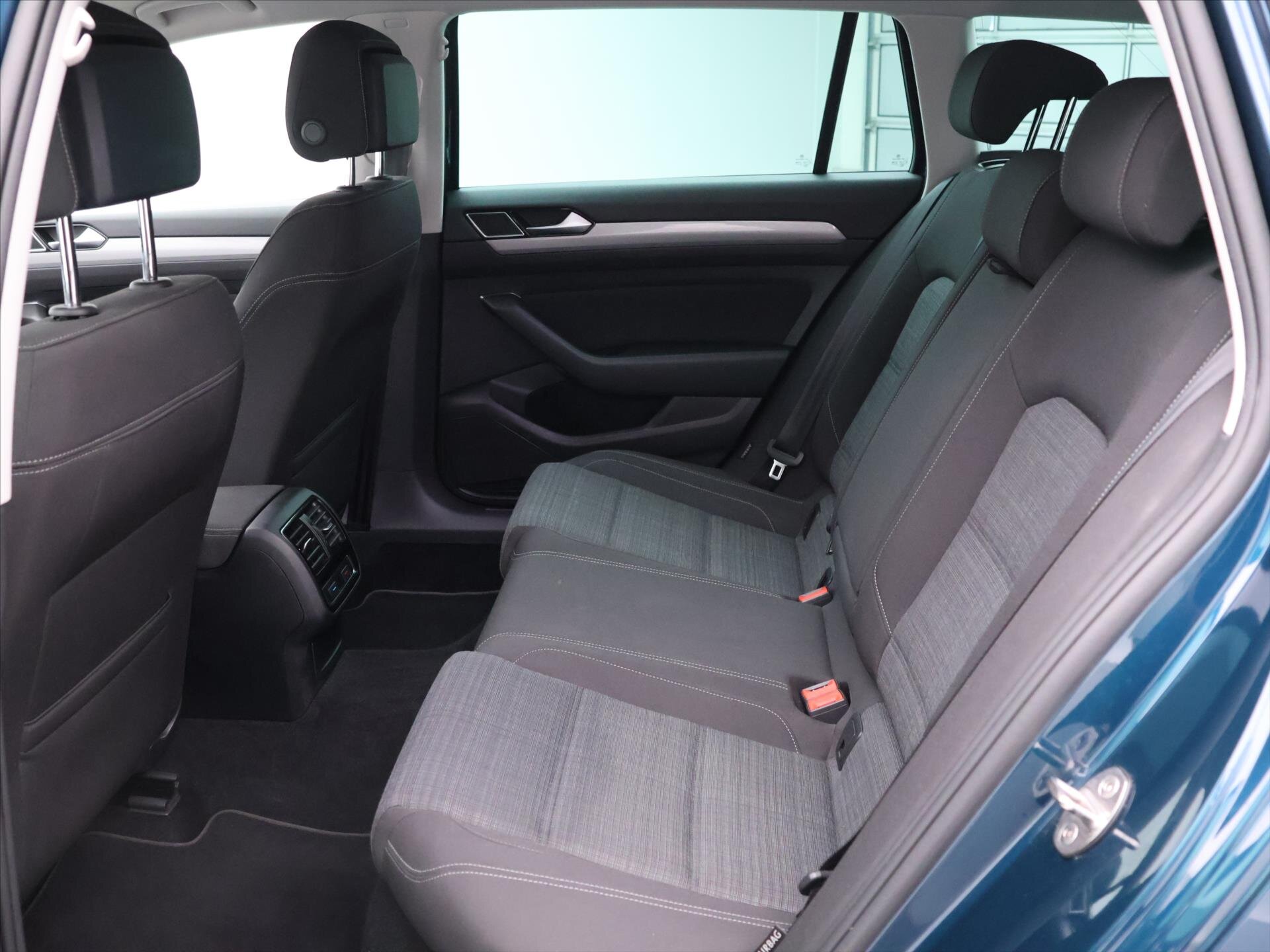 Volkswagen Passat Kombi 1,5 l 110 kw