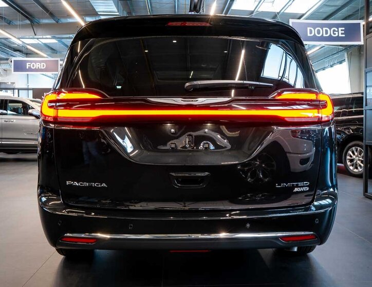 Chrysler Pacifica MPV 3,6 l 221 kw