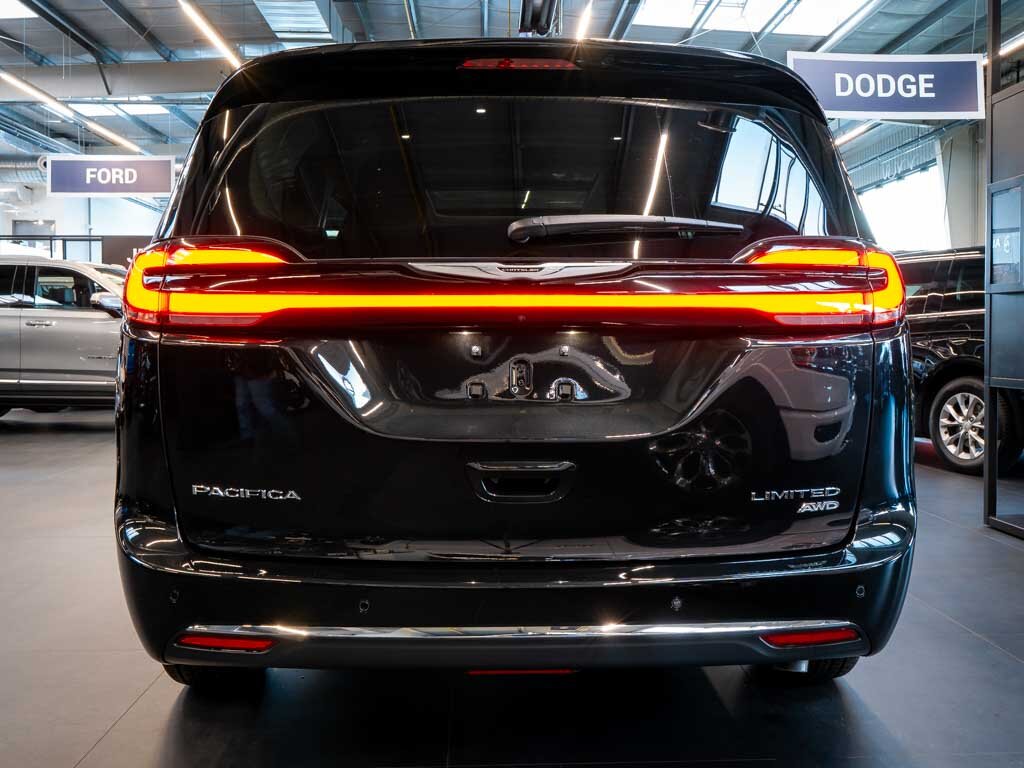 Chrysler Pacifica MPV 3,6 l 221 kw