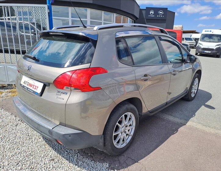Peugeot 2008 MPV 1,2 l 81 kw