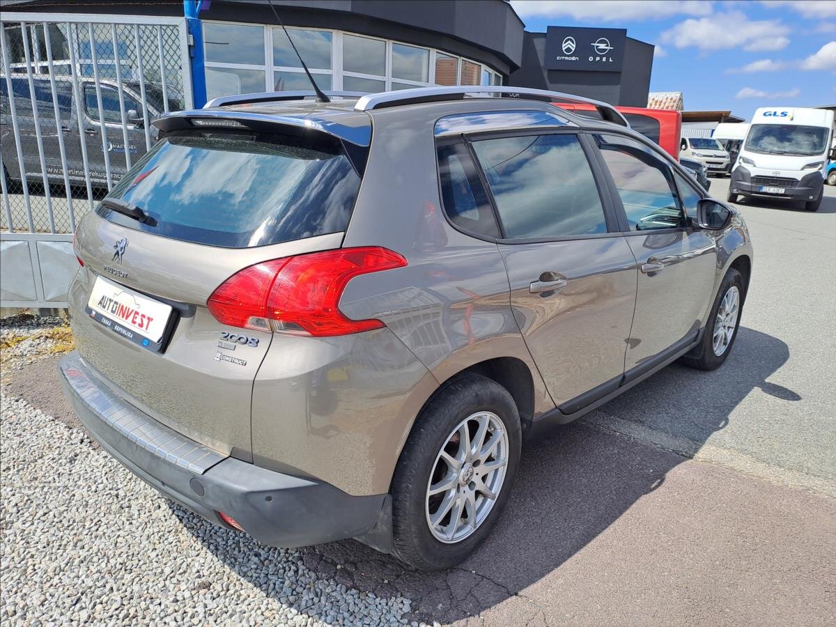 Peugeot 2008 MPV 1,2 l 81 kw