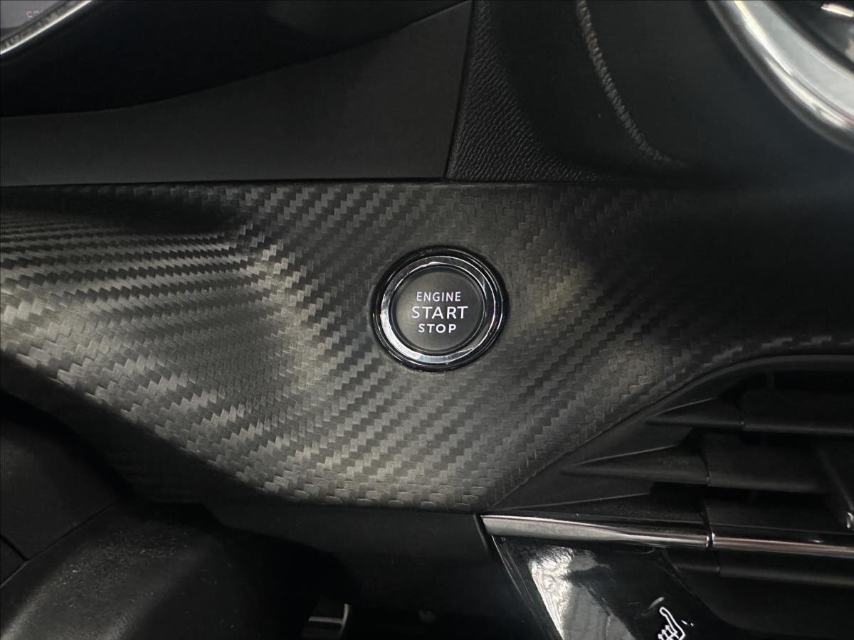 Peugeot 2008 SUV / Terénní 1,2 l 114 kw