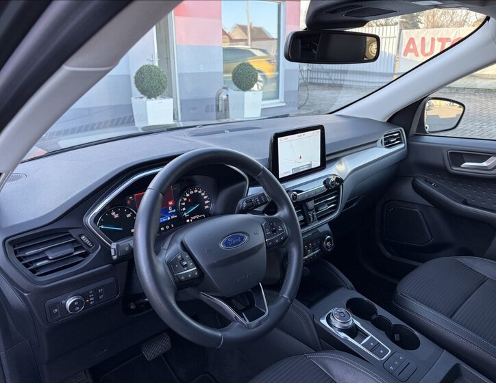 Ford Kuga SUV / Terénní 2,5 l 165 kw
