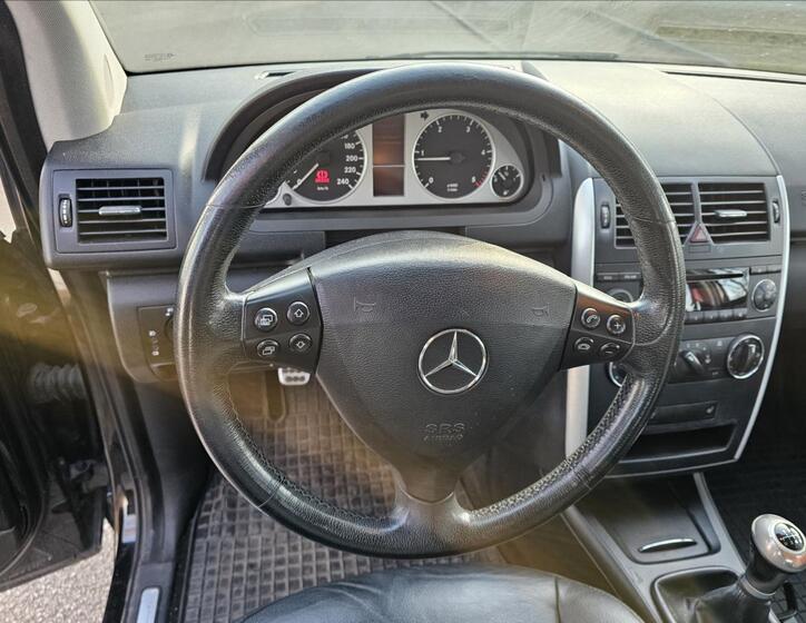 Mercedes-Benz Třídy A 12