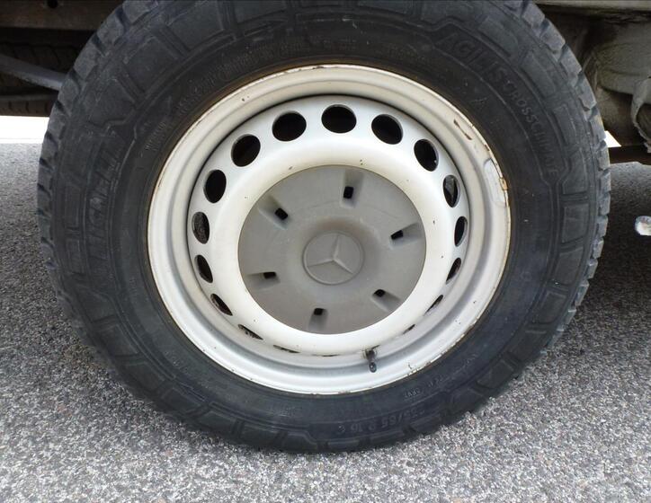 Mercedes-Benz Sprinter 46